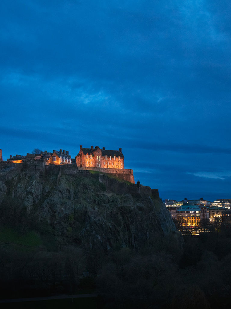 100 Princes Street Edinburgh Castle View 100 Princes Street Edinburgh Castle View