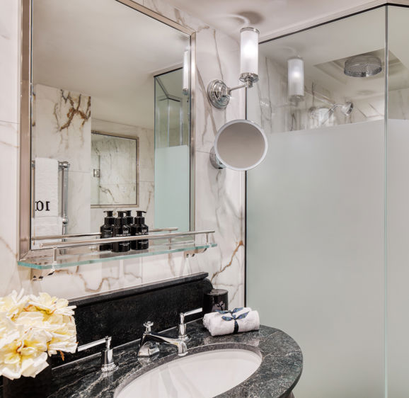 100 Princes Street Cosy Double Room 504 Bathroom 100 Princes Street Cosy Double Room 504 Bathroom