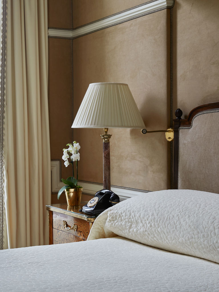 Milestone Club Suite Bedroom (Master Suite) Milestone Club Suite Bedroom (Master Suite)