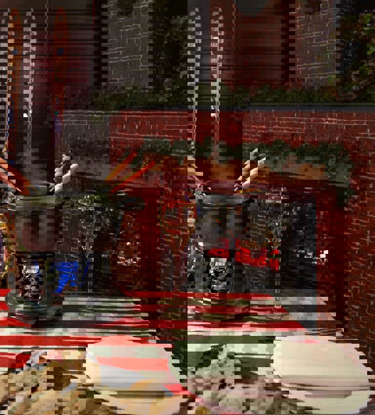 Fondue pot and champagne Fondue pot and champagne