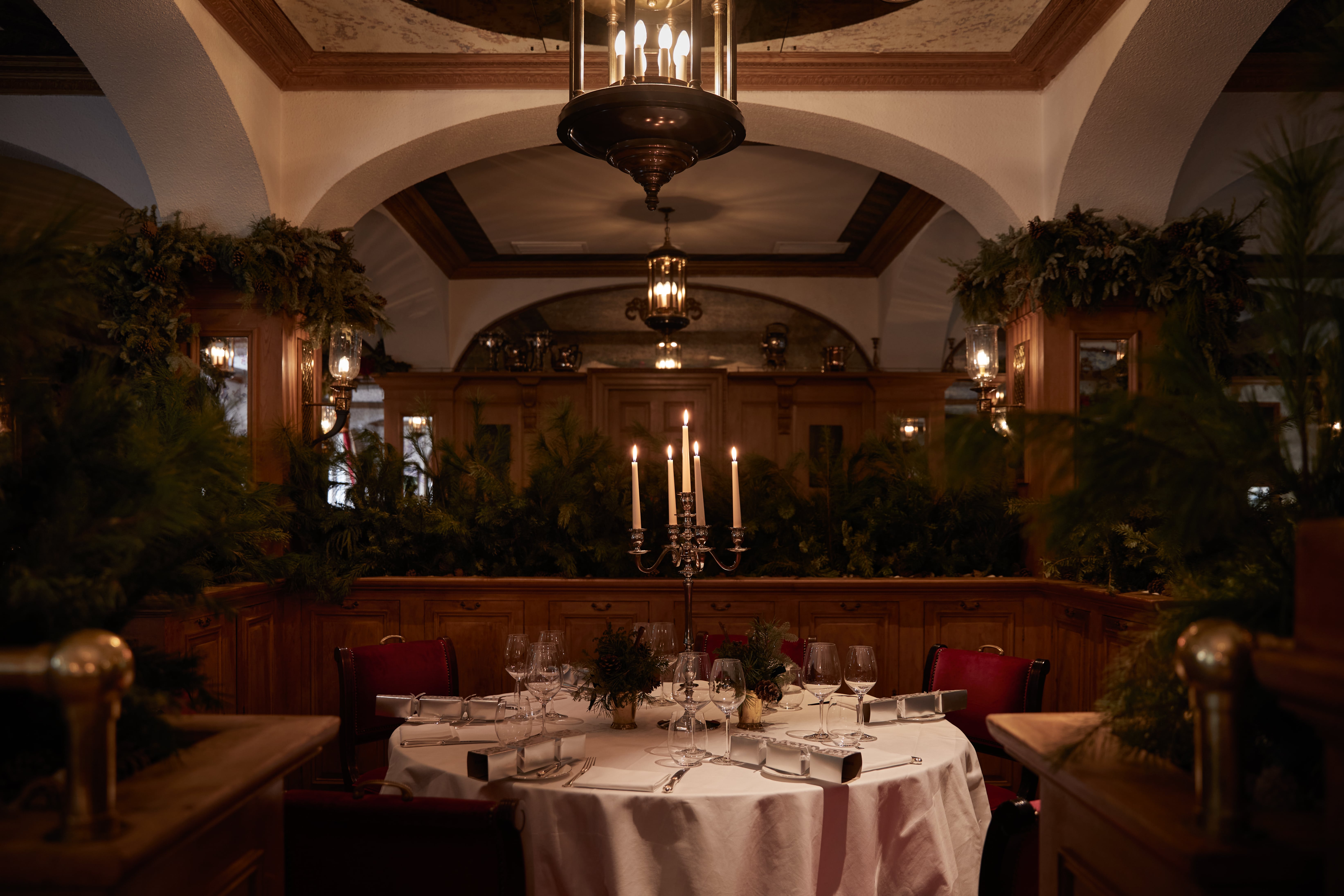 Chesterfield Mayfair Christmas Dining Butlers