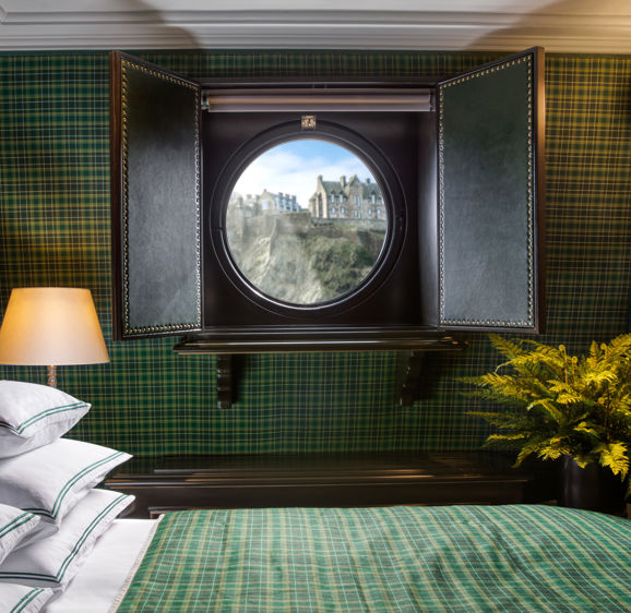 100 Princes Street Executive Double Castle View Room 502 100 Princes Street Executive Double Castle View Room 502