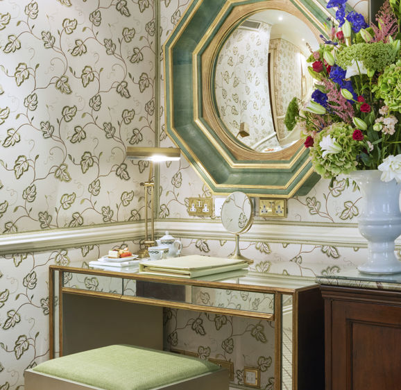 Deluxe King Room Desk Deluxe King Room Desk