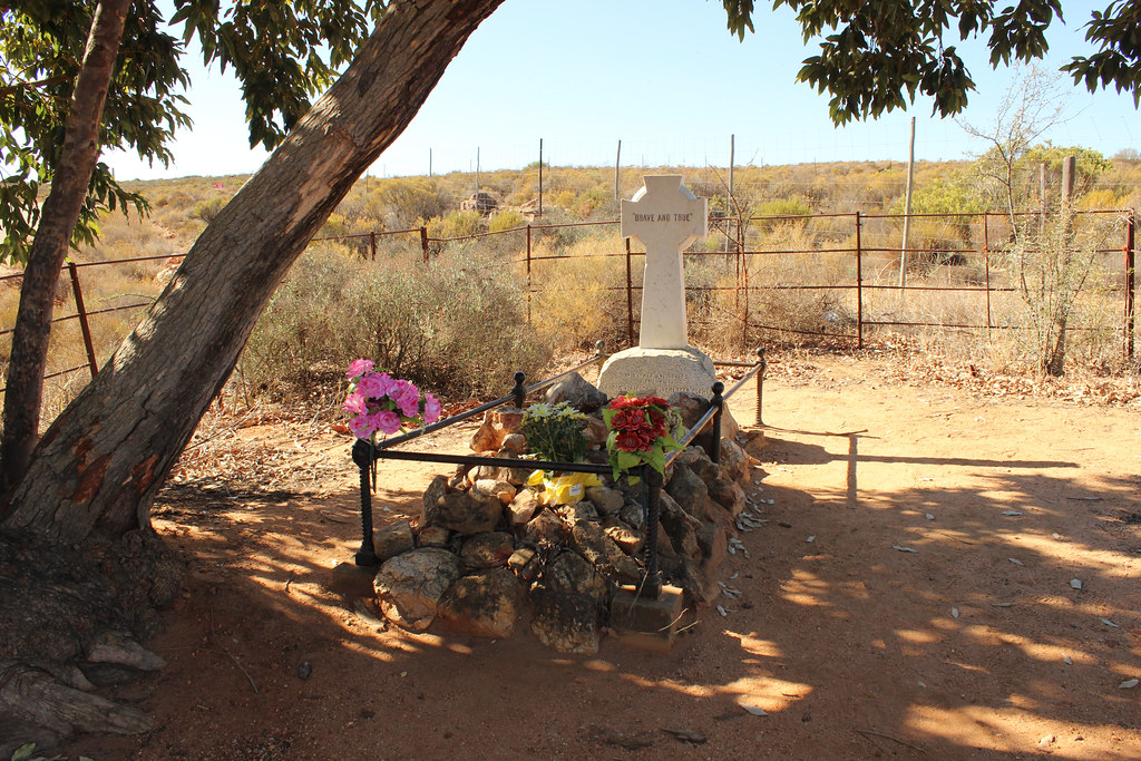 Vinicombe Winchester Clowes Grave