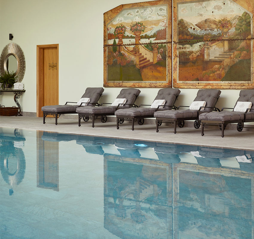 Éalú pool beds Éalú pool beds