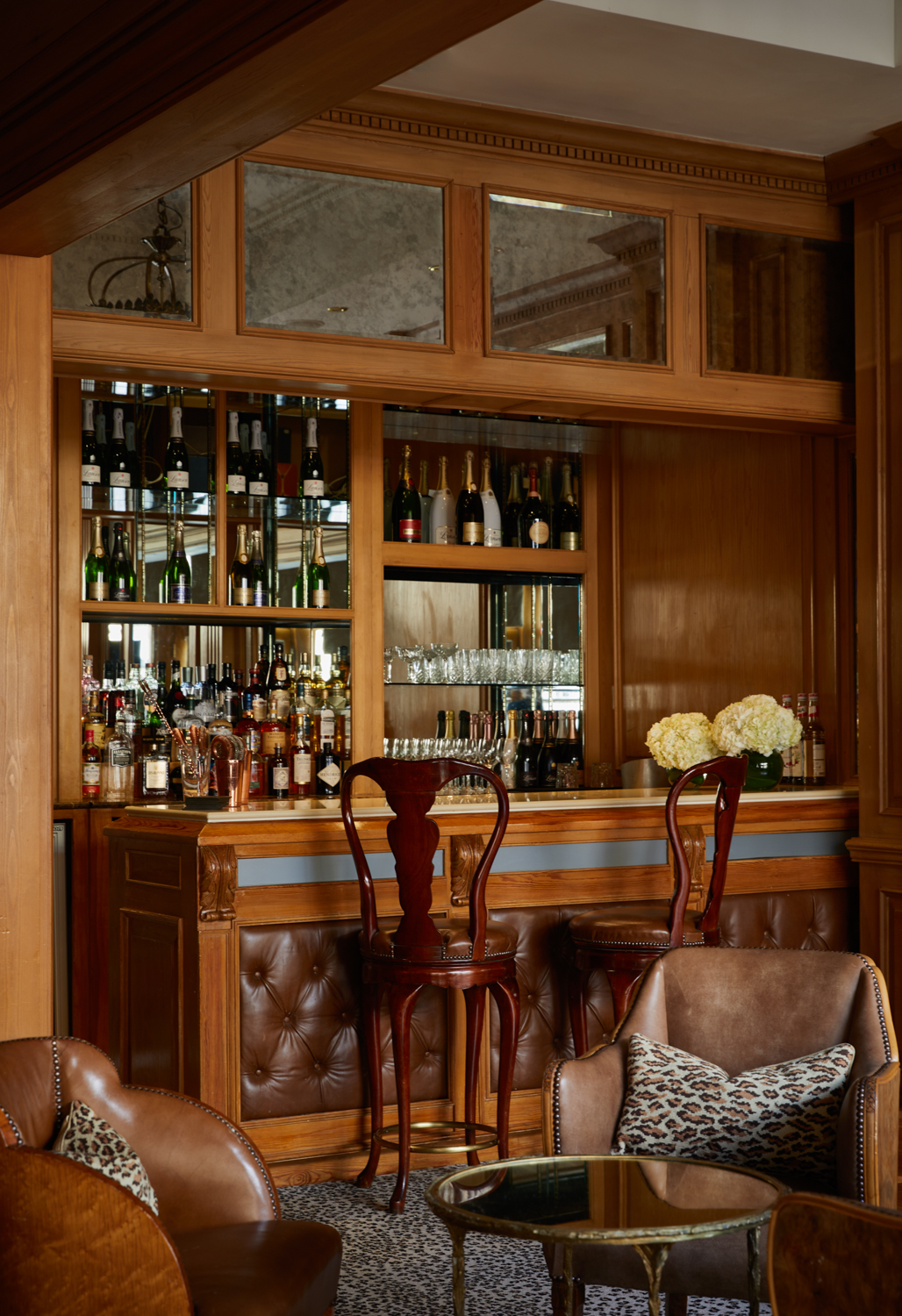 Cocktail at the Leopard bar