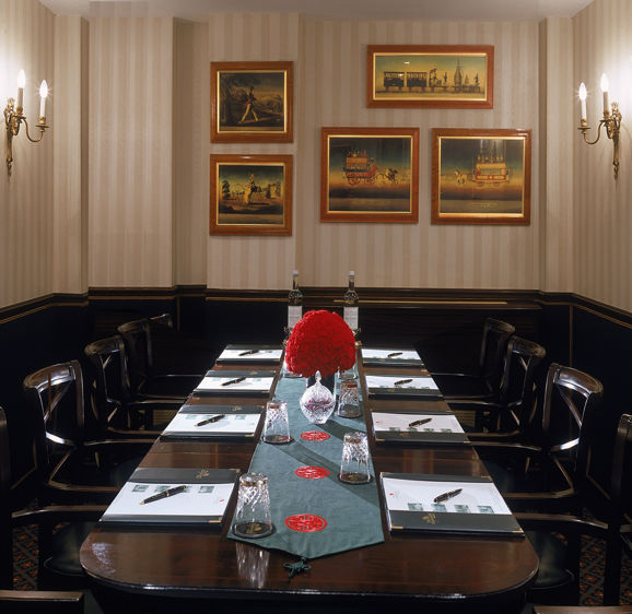 Chesterfield Mayfair Boardroom setup Chesterfield Mayfair Boardroom setup