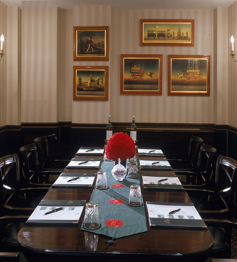 Chesterfield Mayfair Boardroom setup Chesterfield Mayfair Boardroom setup