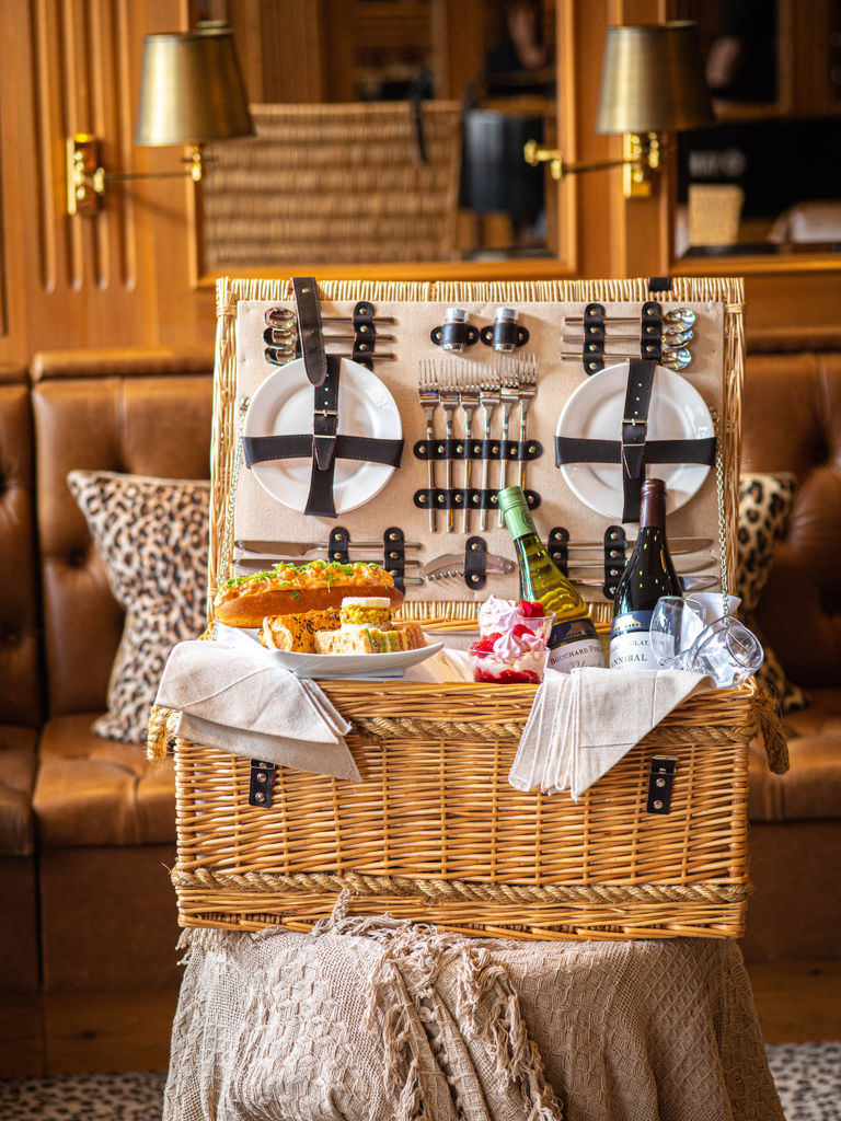 Picnic basket Picnic basket