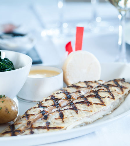 Dover Sole accompanied by potatoes Dover Sole accompanied by potatoes