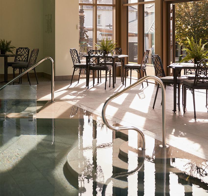 Éalú pool light Éalú pool light