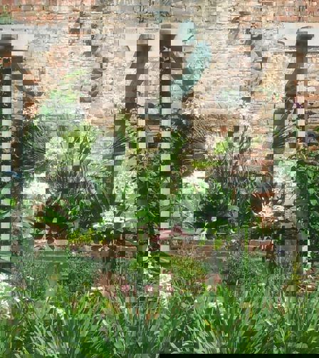 Meanwhile Gardens courtyard Meanwhile Gardens courtyard