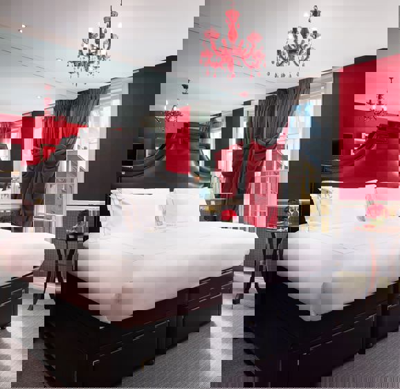 Bed in the Rubens Royal Mew View King Room Bed in the Rubens Royal Mew View King Room