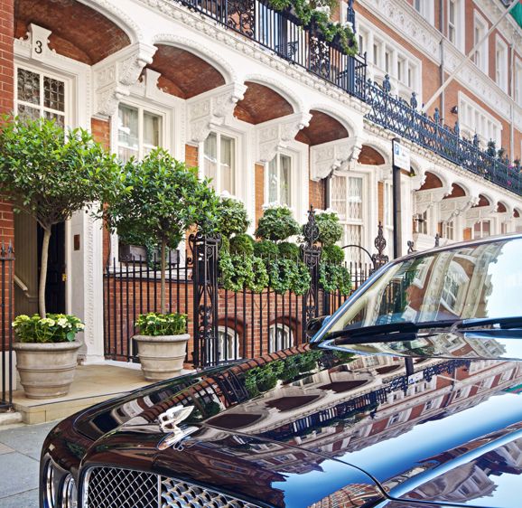 The Milestone Bentley parked outside the hotel The Milestone Bentley parked outside the hotel