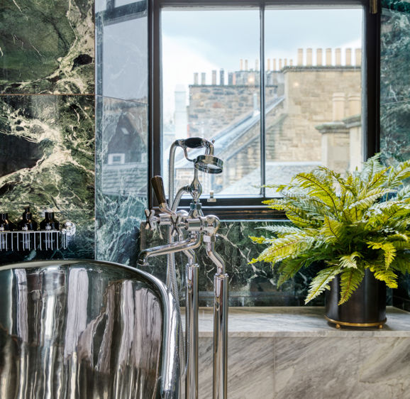 100 Princes Street Executive King Old Town View Room 401 Bathroom 100 Princes Street Executive King Old Town View Room 401 Bathroom