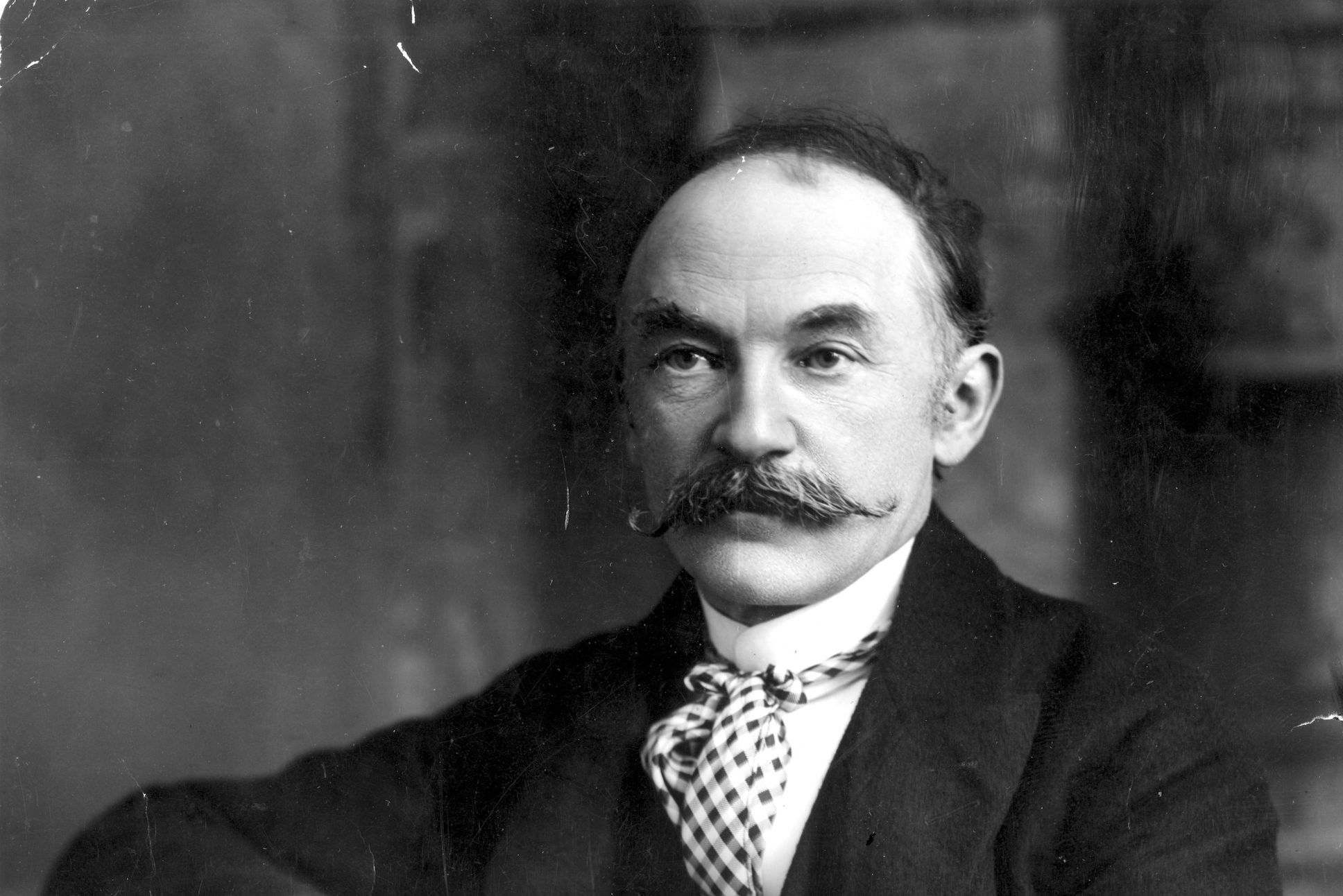 Thomas Hardy headshot