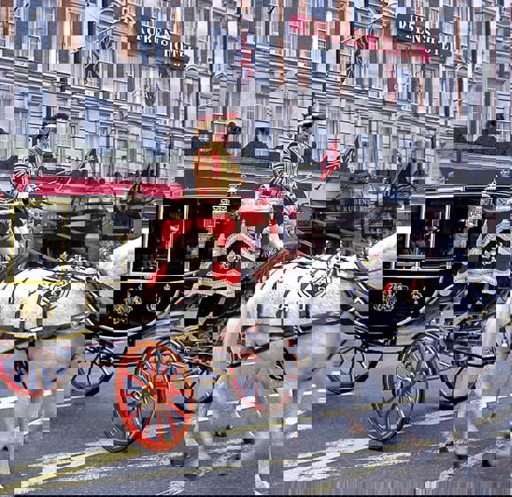 The Rubens at The Place Exterior With Carriage The Rubens at The Place Exterior With Carriage